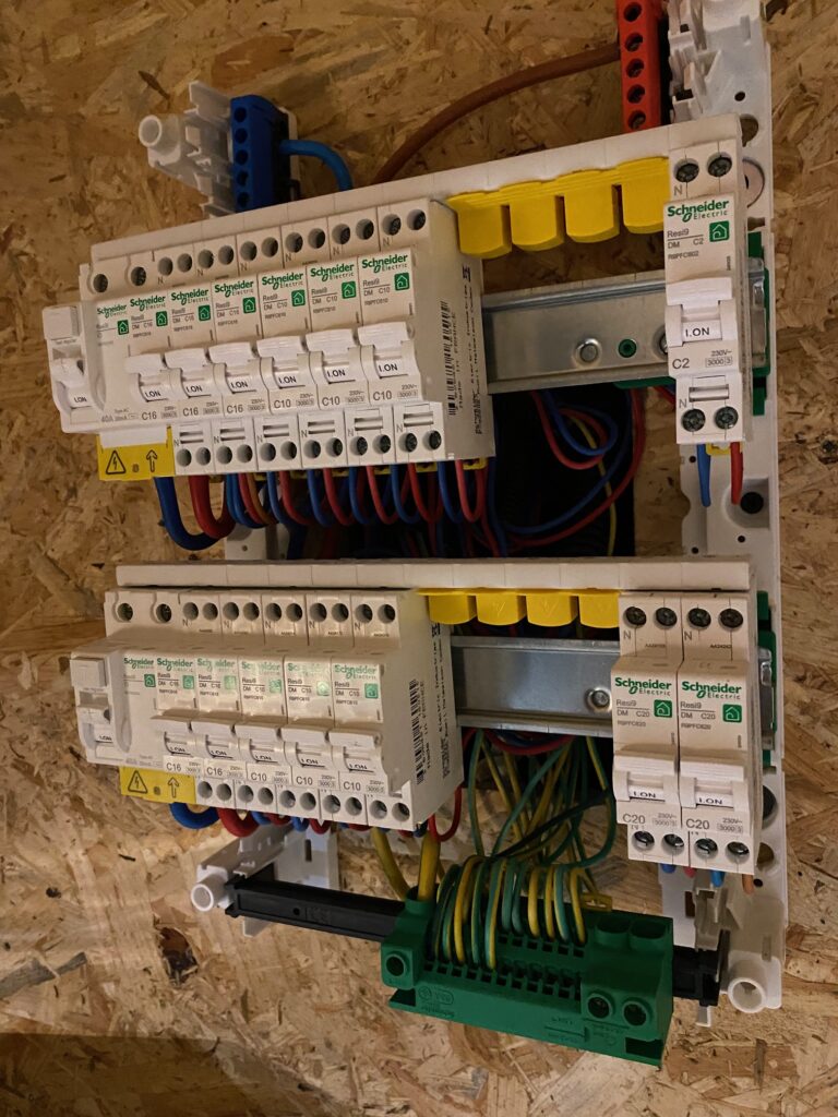 tableau électrique installé par un électricien