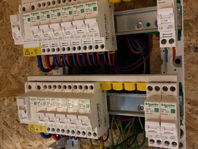 tableau électrique installé par un électricien